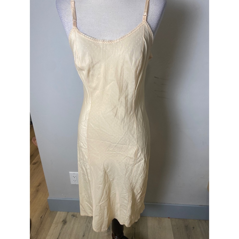Vintage Olga Point D'Esprit Full Slip Lace Trim Beige Champagne Size 32 92270